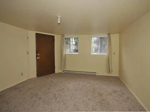Studio, 1.0 bath, $775 — Photo 2