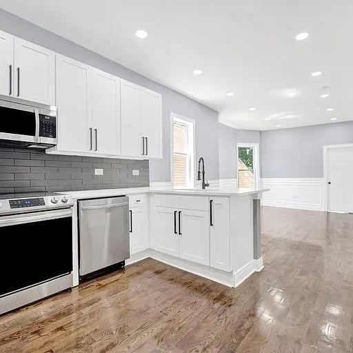 3 bed, 1500 sqft, $2,300 — Photo 3