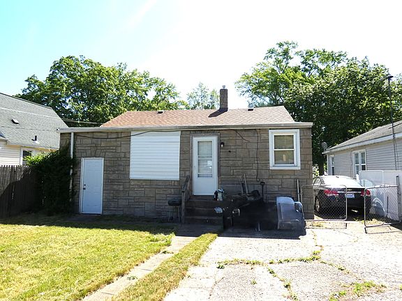 3rd image of 1236 Jennings Ave