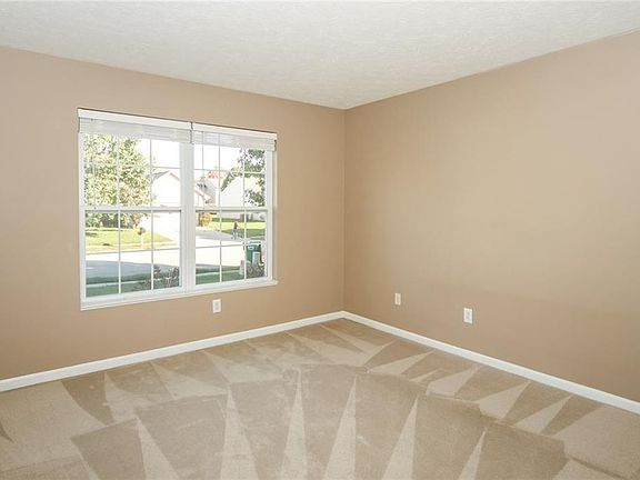 5th image of 13328 Eastwood Ln