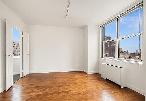 3rd image of 300 E 56th St APT 33C