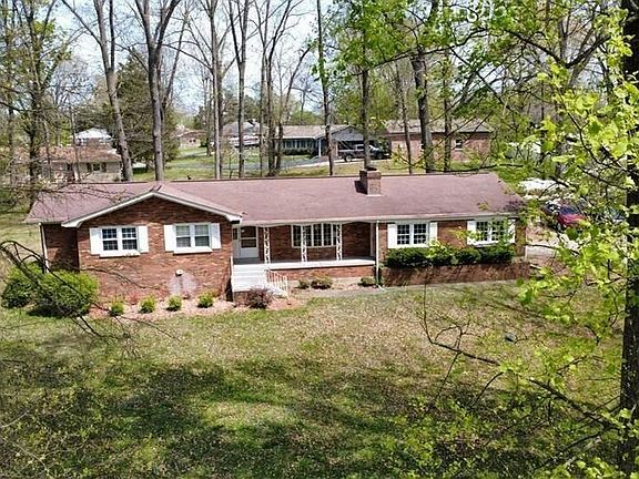 4th image of 446 S Woodland Dr