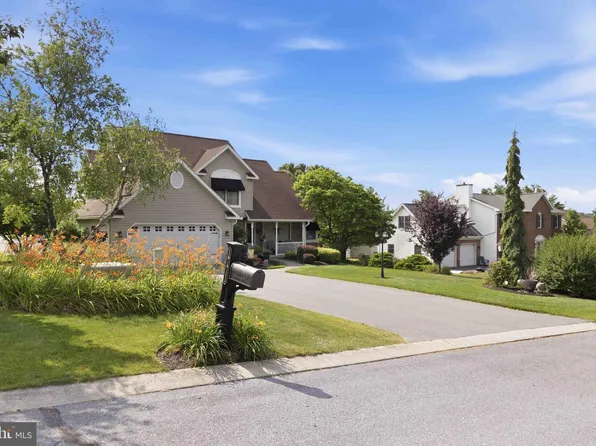 1771 Lamplight Cir, Middletown, PA 17057