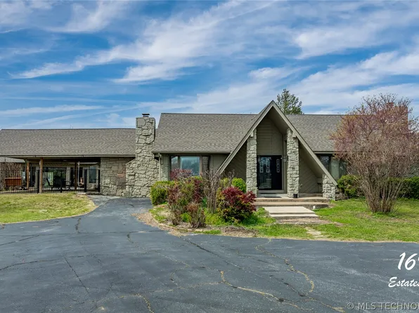 1697 Estates Dr, Grove, OK 74344