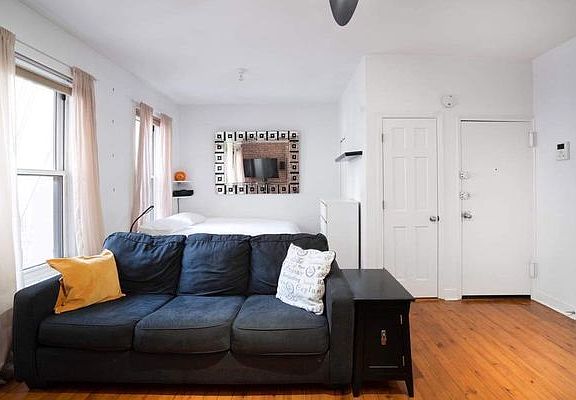 2nd image of 141 E 36th St APT 4R