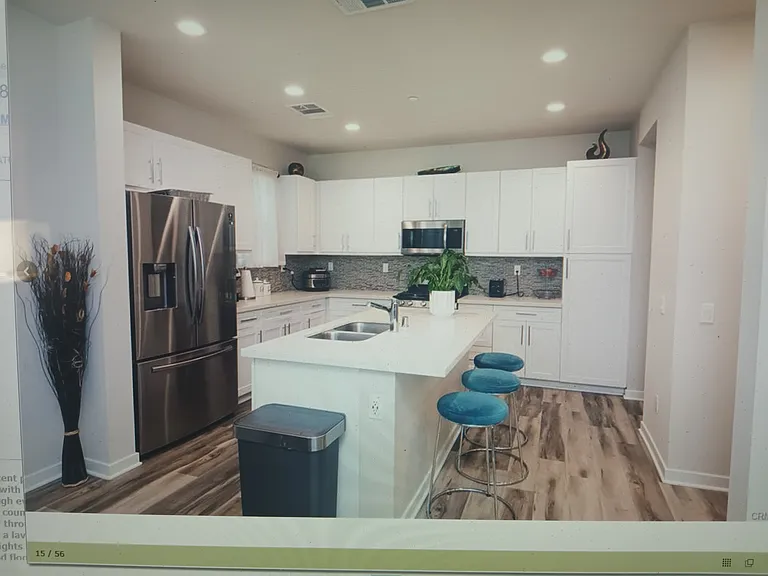 686 Heritage Ln — Photo 10