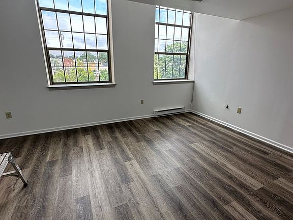 5th image of 149 Wilson St #308