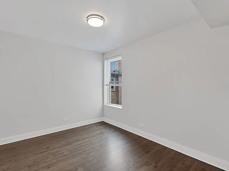 8248 S Maryland Ave #2S — Photo 2