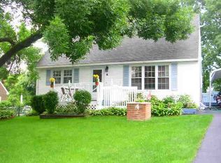 4 Paul Ct, Troy, NY 12182
