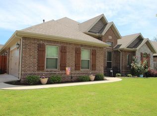 6201 S 58th St, Rogers, AR 72758