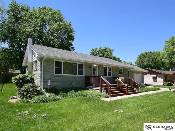 1107 L St, Fairbury, NE 68352