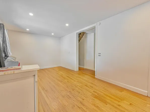 543 Thomas Boyland Street image 2 of 14