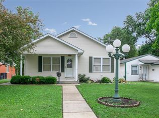 454 N 9th St, Breese, IL 62230