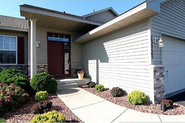 1st image of 13903 Belvidere Ct