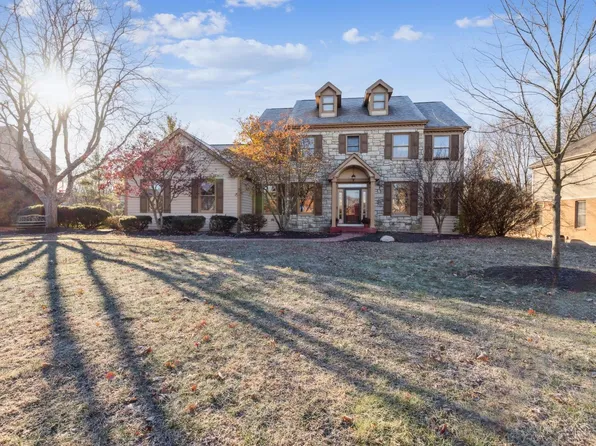 576 Belle Meade Farm Dr, Loveland, OH 45140