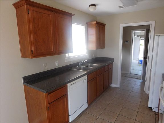 3rd image of 1342 Laurie Ln