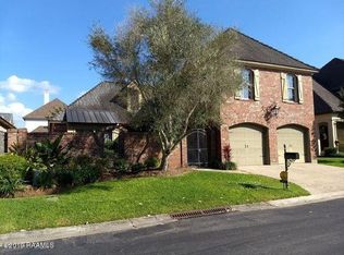 107 King Ranch Dr, Lafayette, LA 70508
