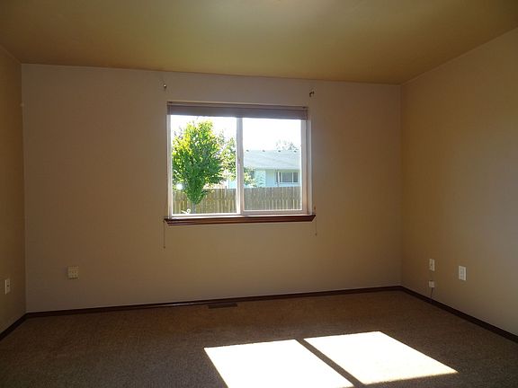 5th image of 6445 Portal Manor Dr