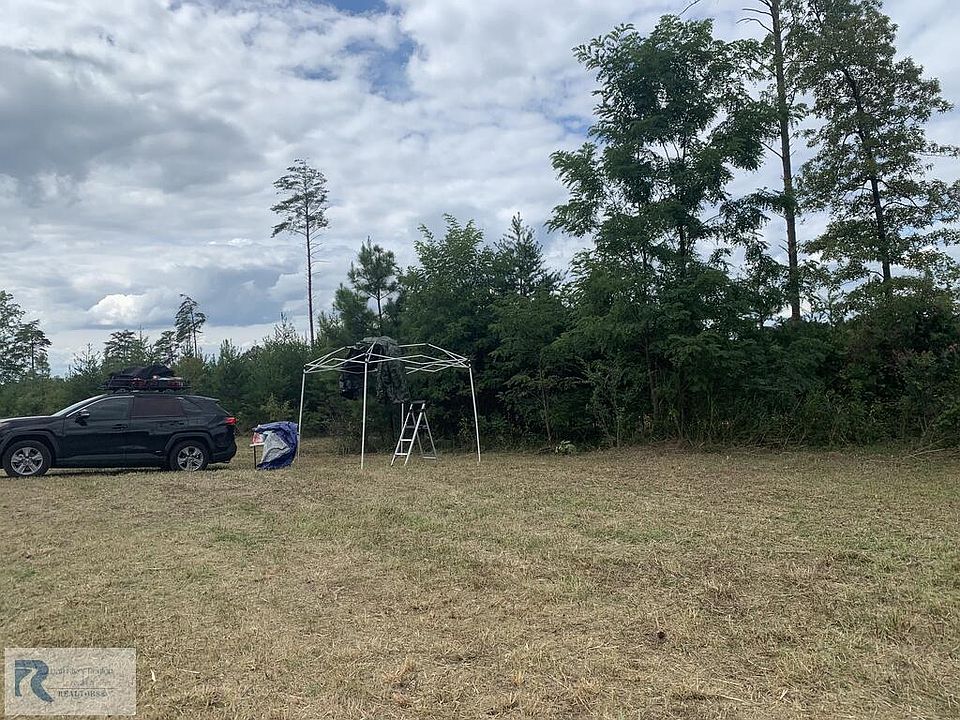 2nd image of 5470 Axton Rd