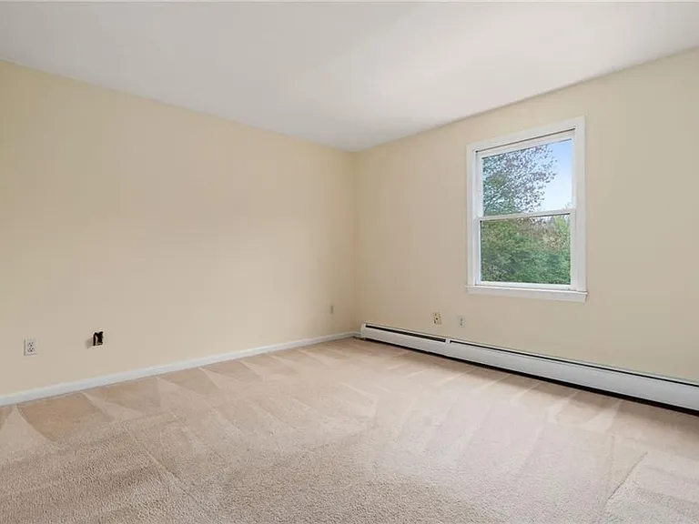 43 Bluegrass Dr — Photo 33