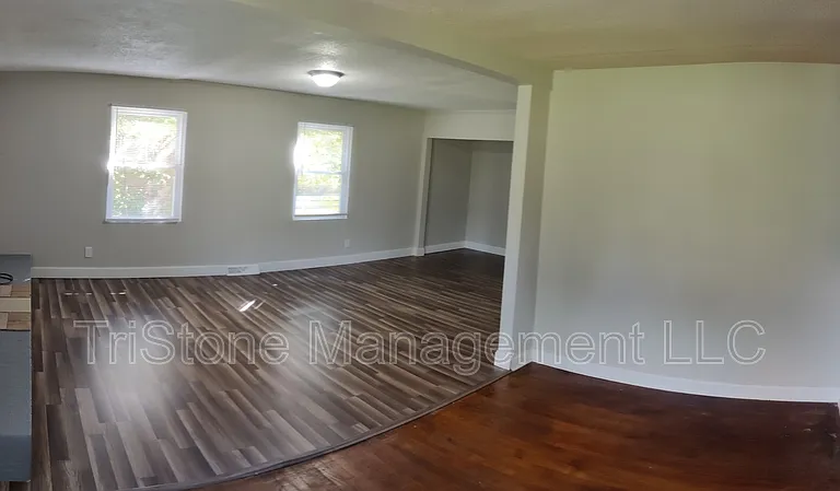 6820 Flintrock Rd — Photo 3