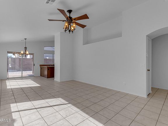 3rd image of 109 W MONONA Drive