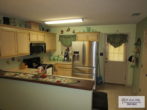5th image of 2081 Camargo St