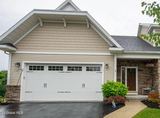 18 Jessica Cir, Troy, NY 12180