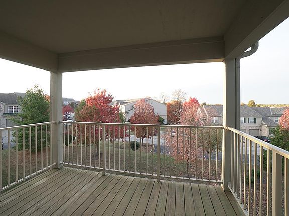 4th image of 2238 Jackson Ct