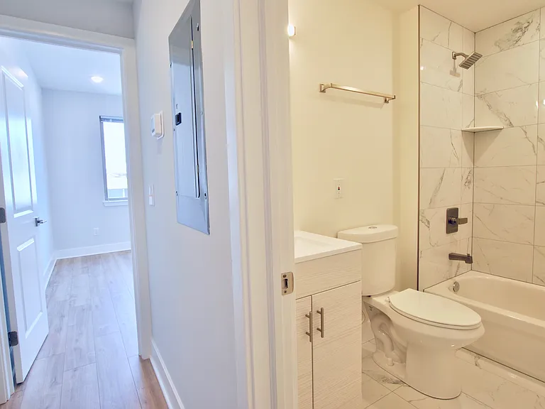 2130 N 2nd St #2 — Photo 9