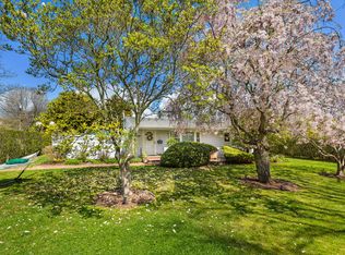 59 Willow St, Southampton, NY 11968