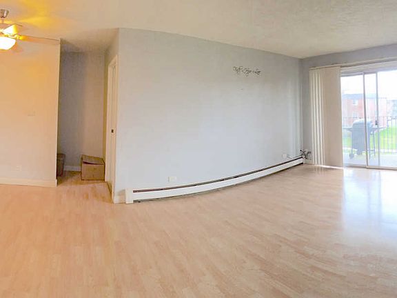 3rd image of 5723 W 129th St Unit 9E