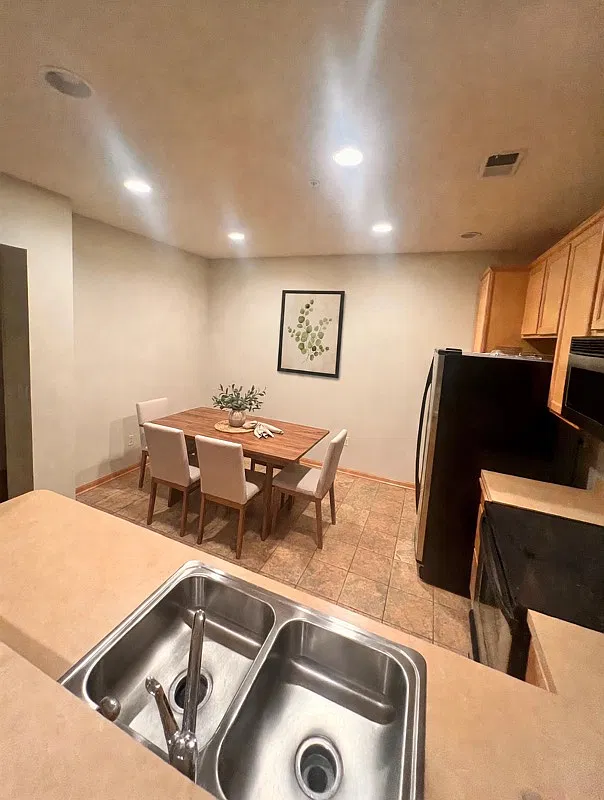 2 bed, 1580 sqft, $2,150 — Photo 4