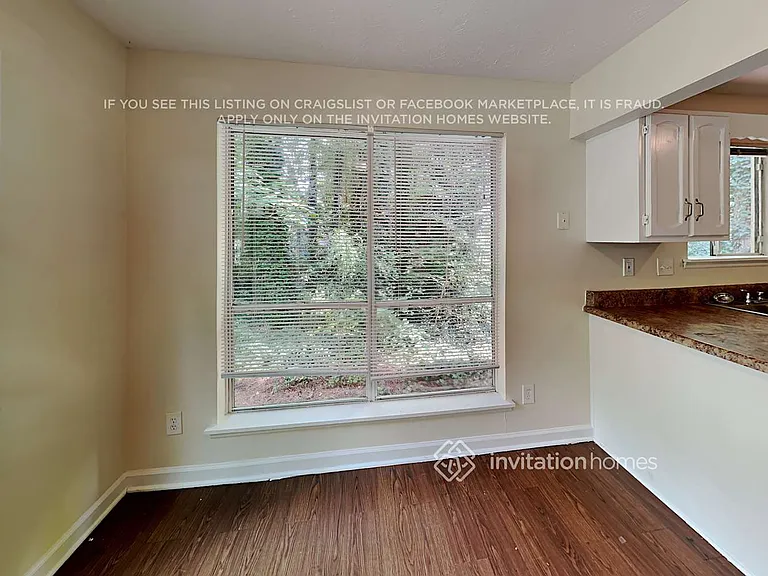 614 Oxford Hall Dr — Photo 7