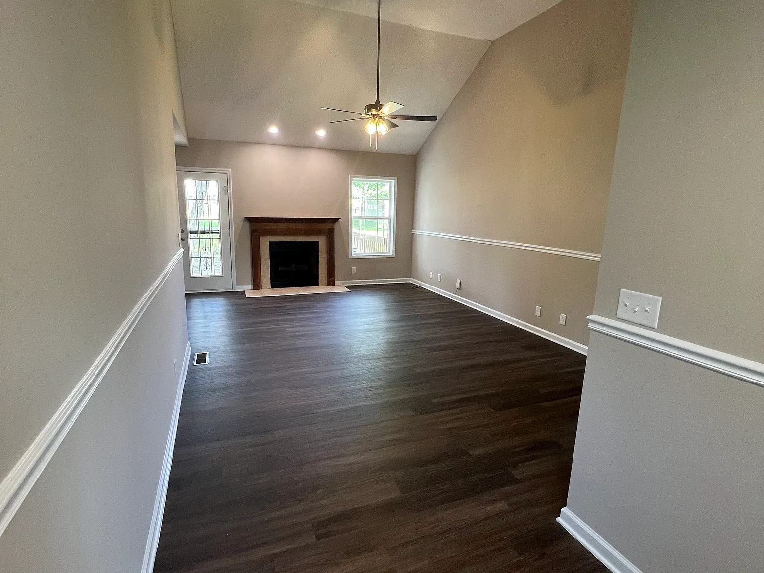 3 bed, 2.5 bath, 1632 sqft, $1,850 — Photo 2