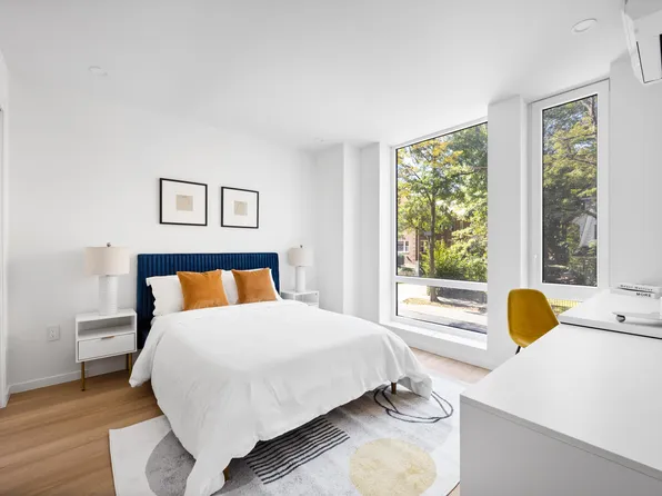 116-09 Grosvenor Lane image 5 of 8