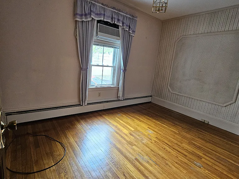 977 Main St #1 — Photo 17