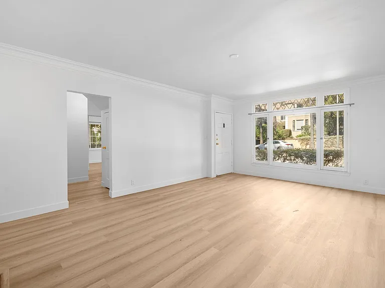 7414 Hollywood Blvd — Photo 24