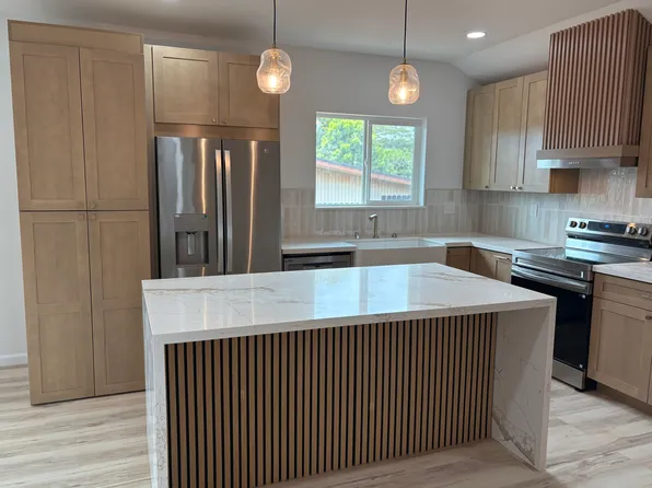 2367 Kaumualii Hwy, Kalaheo, HI