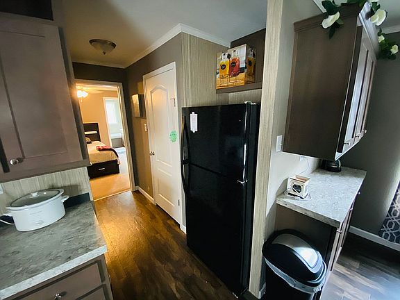 3rd image of 804 Saint Moritz Dr #115
