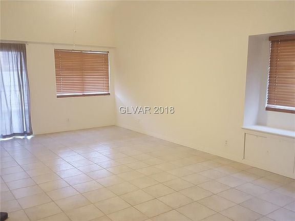4th image of 7312 Atwood Ave