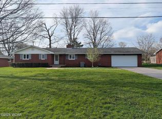 135 Sunset Dr, Bluffton, OH
