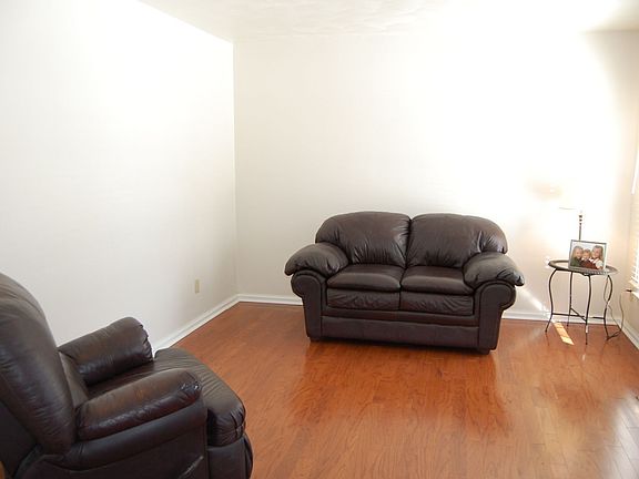 4th image of 1300 Forest Point Dr