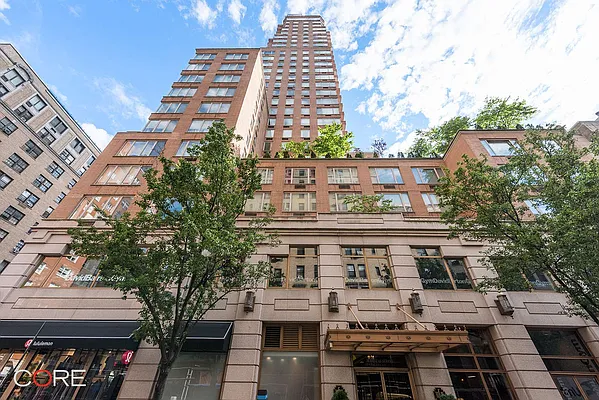 Rented by CORE | media 1