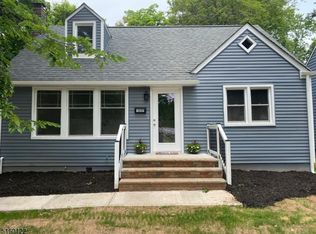 122 Green St, Somerville, NJ 08876