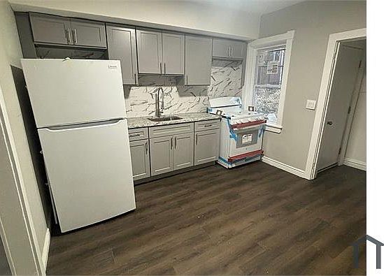 2nd image of 1 E 24th St