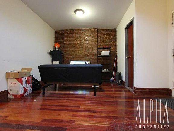 5th image of 1800 Lexington Ave APT 4S