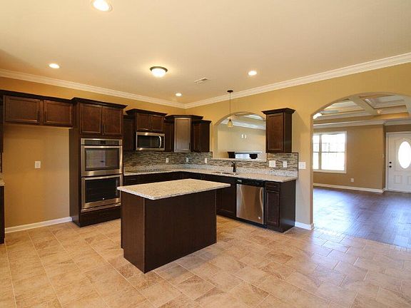 4th image of 336 Summerfield