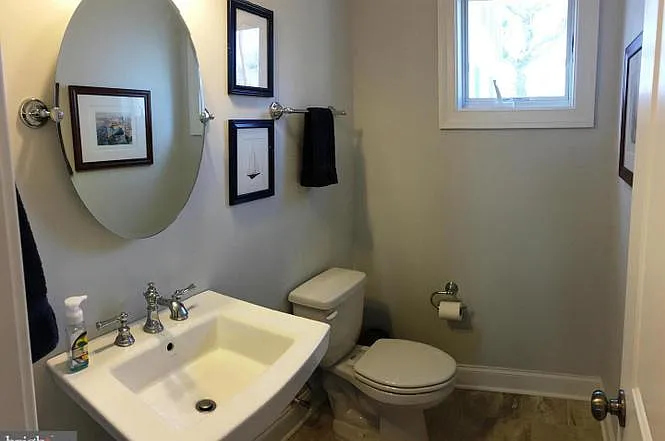 708 Genessee St — Photo 21