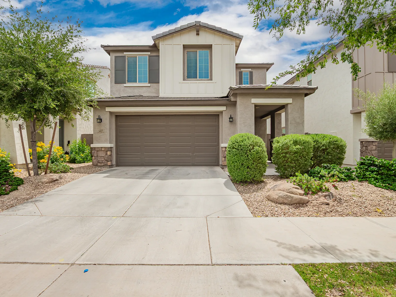 3 bed, 2.5 bath, 1940 sqft, $2,595 — Photo 2